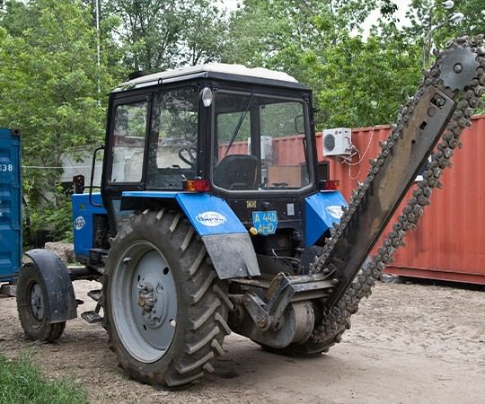 Траншеекопатель в аренду в Махачкале и  Республиках Дагестан